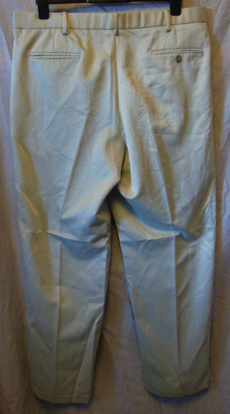 Beige Pleat Front Chino Trousers W38" L32" Levi's Dockers